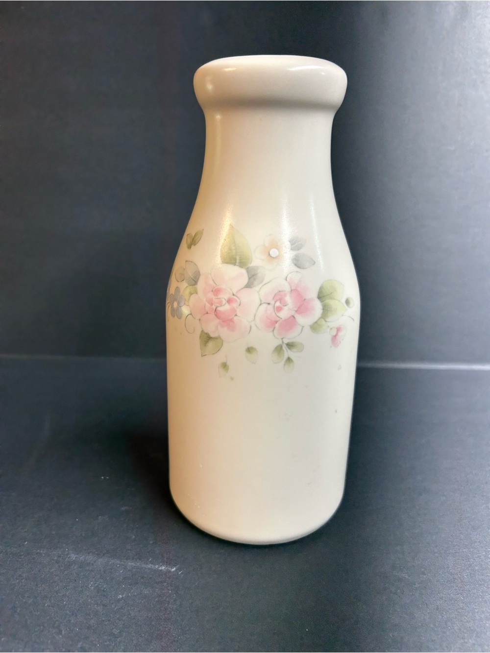 Pfaltzgraff 8” Vtg Tea Rose Pattern Milk Bottle Vase